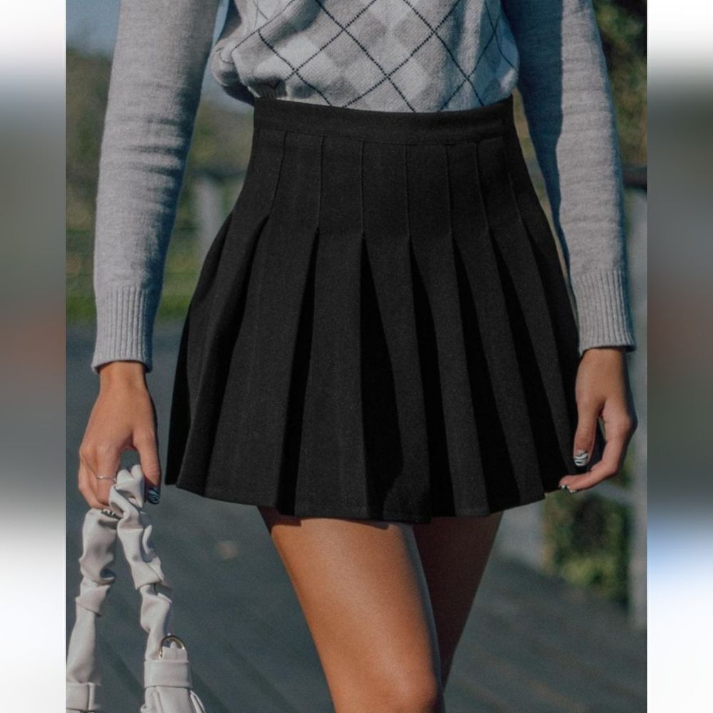 90s Navy blue Pleated Midi Skirt 100%‎ wool Size 10 from Liz Claiborne